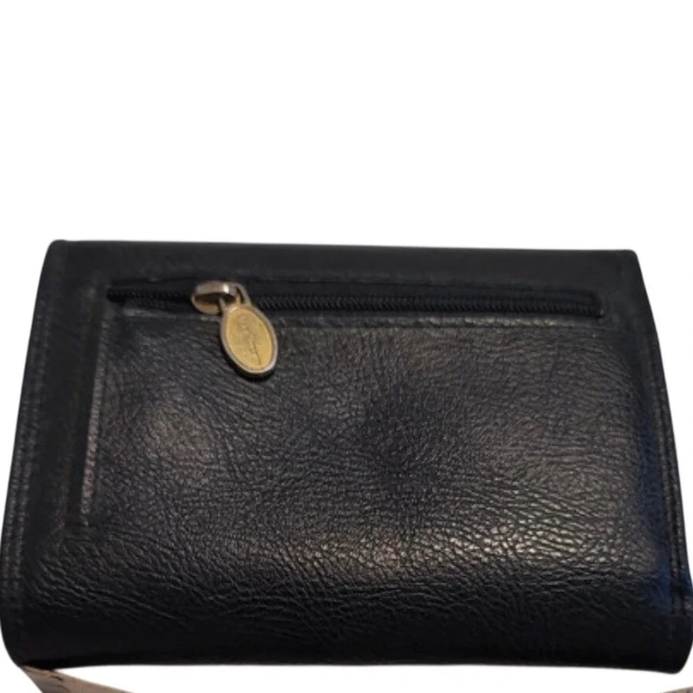 Liz Claiborne Black Leather Trifold Wallet Gold Hardware Zippered Coin Pocket - Picture 2 of 6